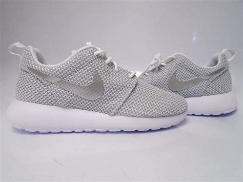 nike roshe run damen weiß metallic|Nike roshe run white metallic platinum + FREE SHIPPING.